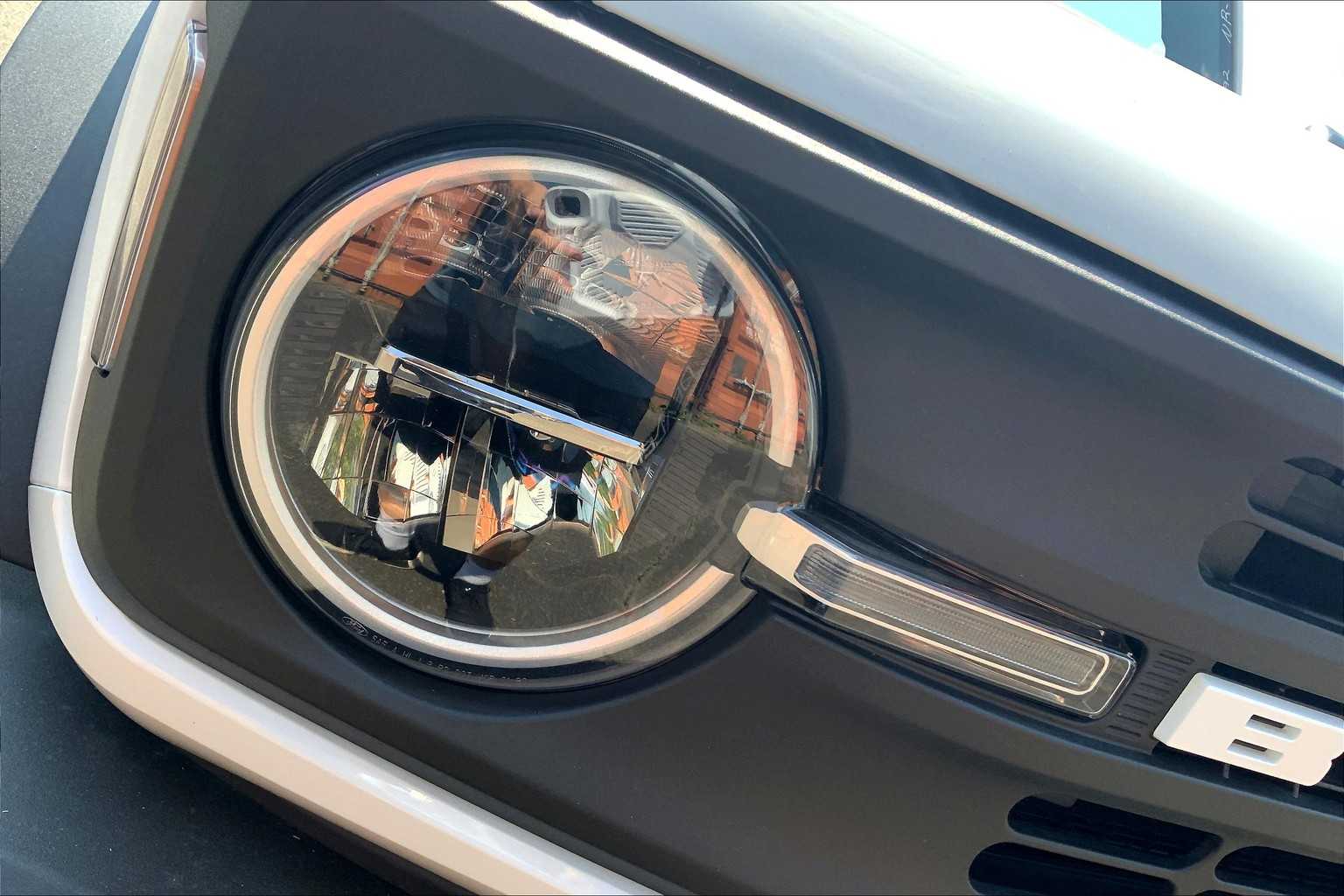 2025 Ford Bronco Base photo 13