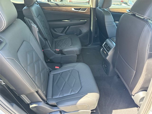 2026 Volkswagen Atlas SE Technology photo 17