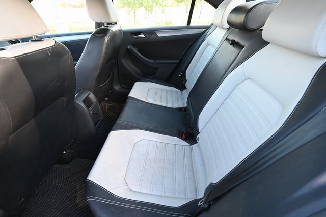 2016 Volkswagen Jetta Sport photo 6