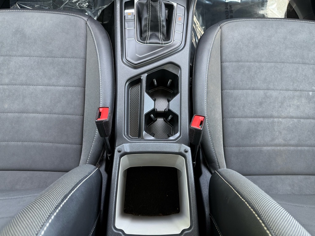 2022 Volkswagen Taos SE photo 22