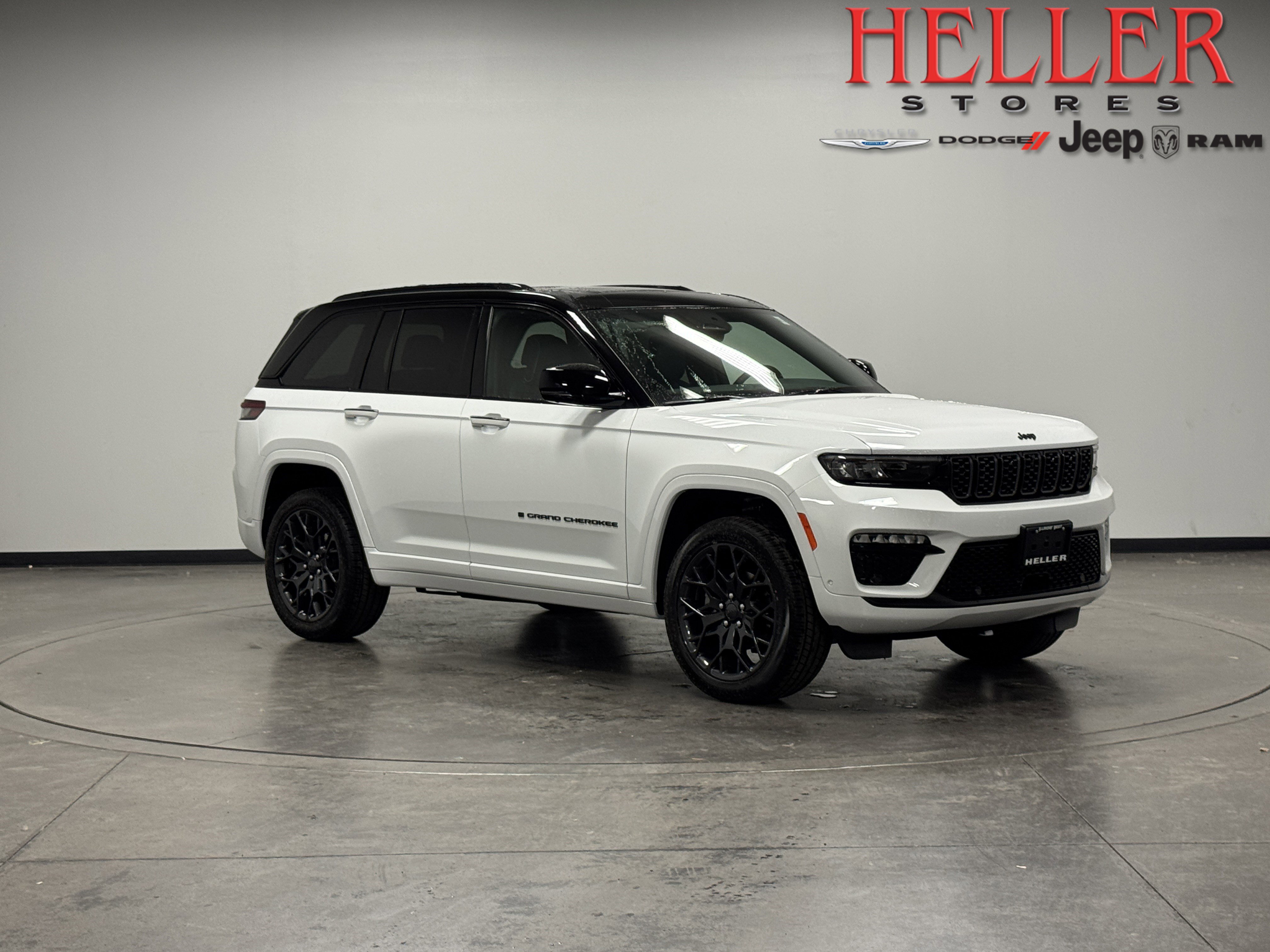 2025 Jeep Grand Cherokee Summit's photo