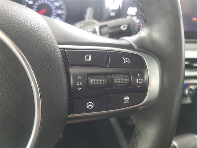 2022 Kia K5 GT-Line photo 16