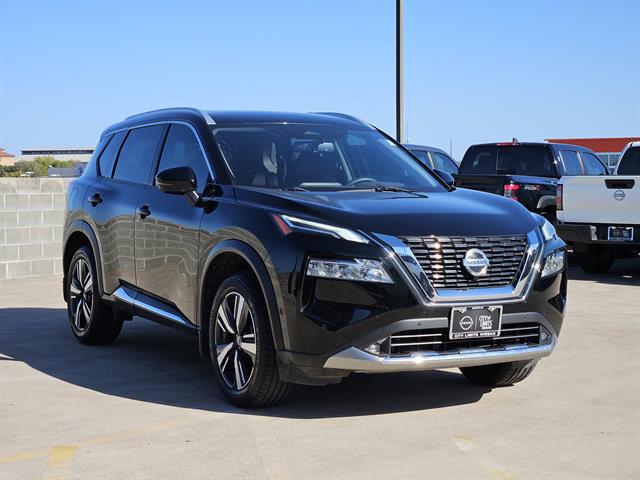 2021 Nissan Rogue Platinum photo 2