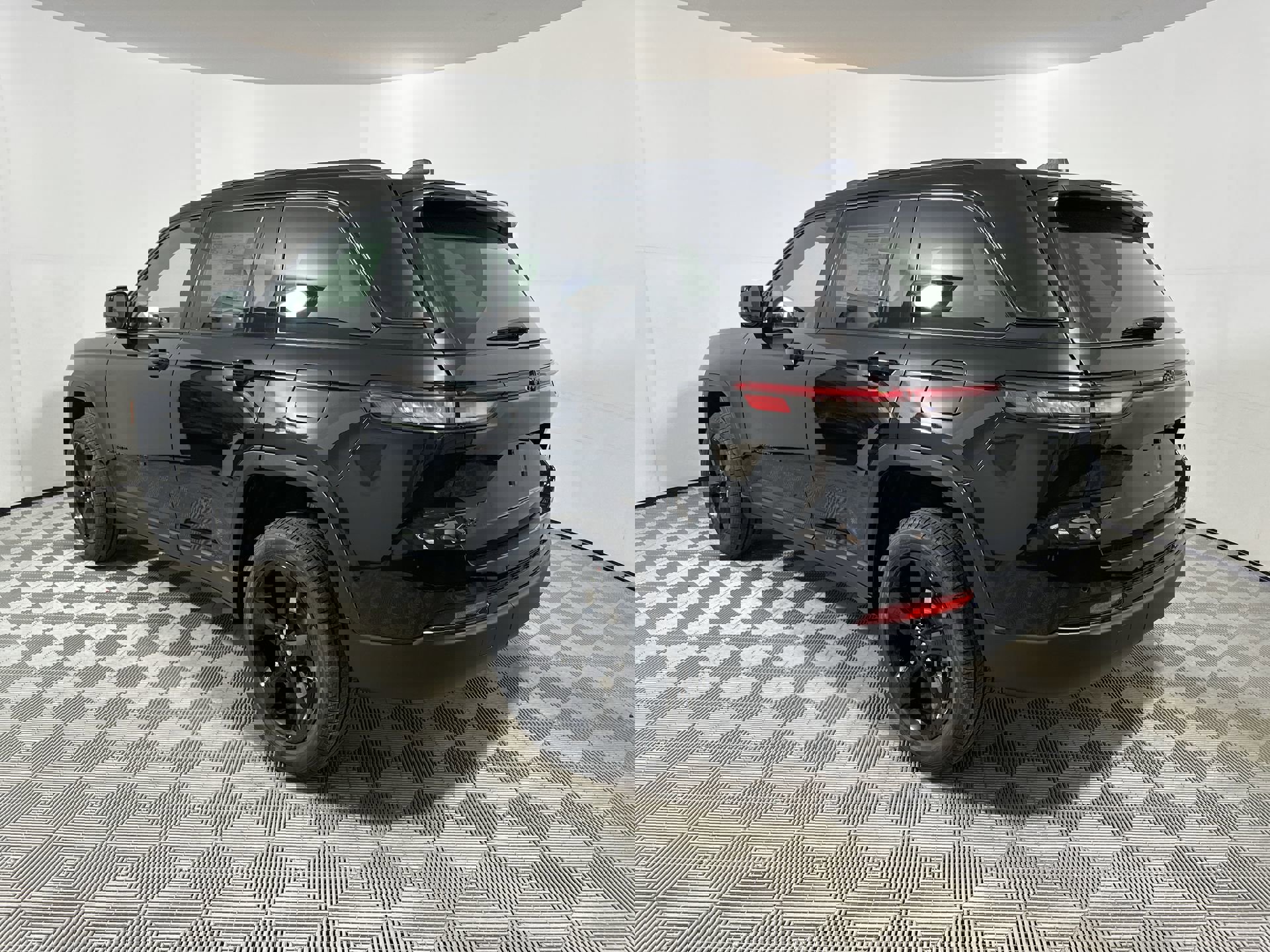 2025 Jeep Grand Cherokee Limited photo 6