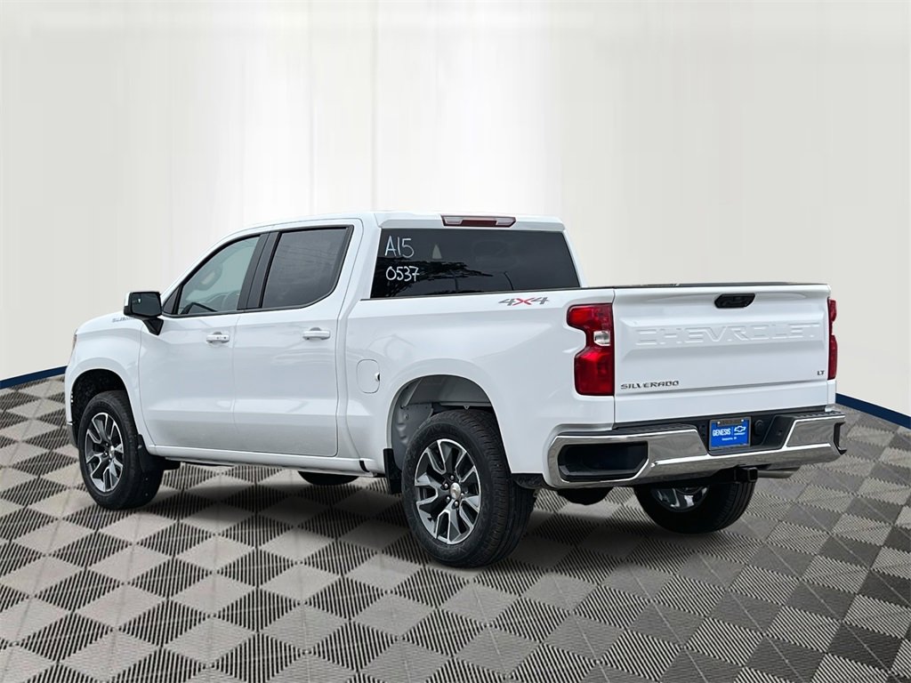 2025 Chevrolet Silverado 1500 LT photo 4