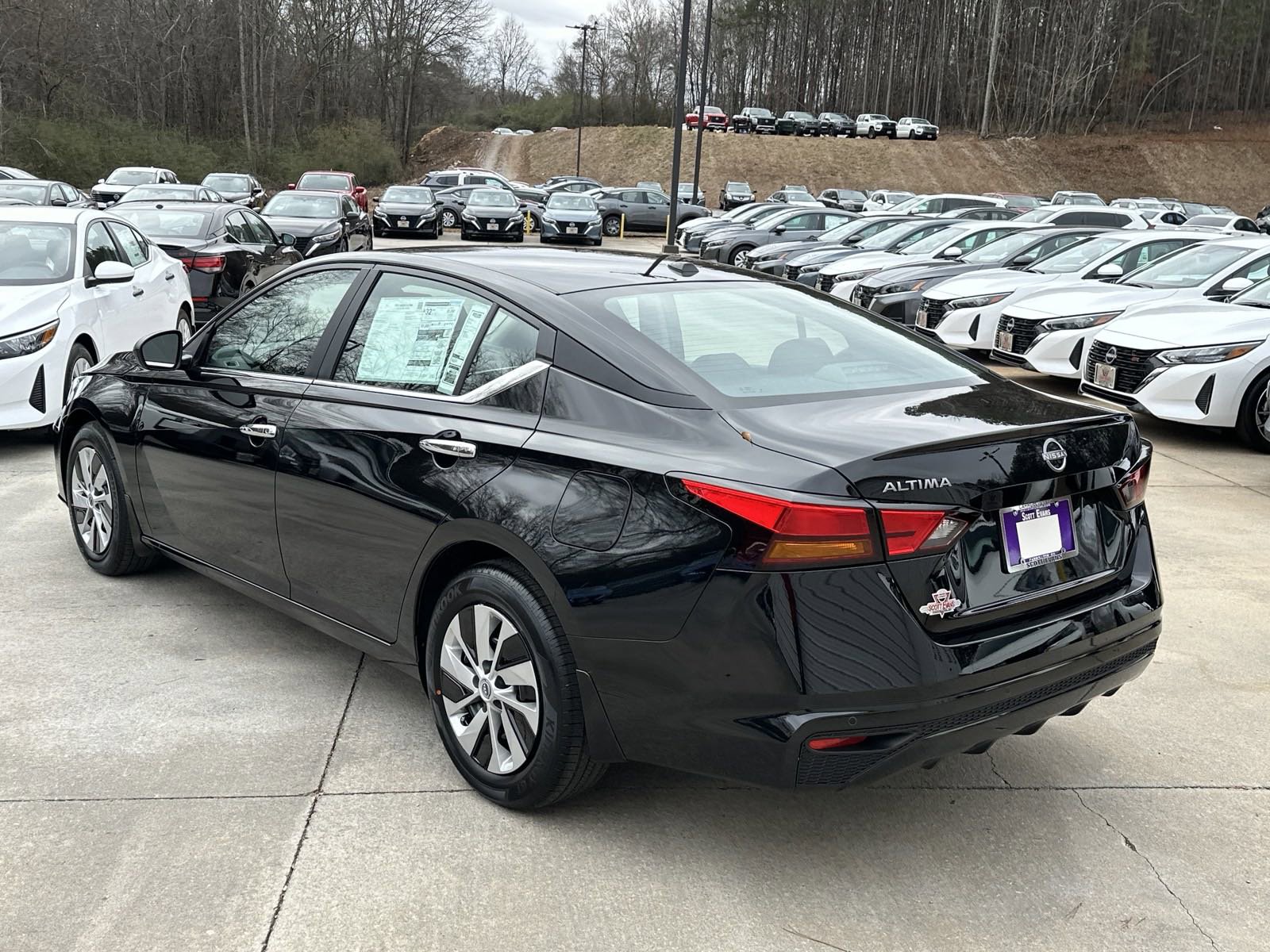 2025 Nissan Altima S photo 5