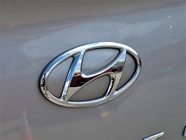 2020 Hyundai Elantra Value Edition photo 30