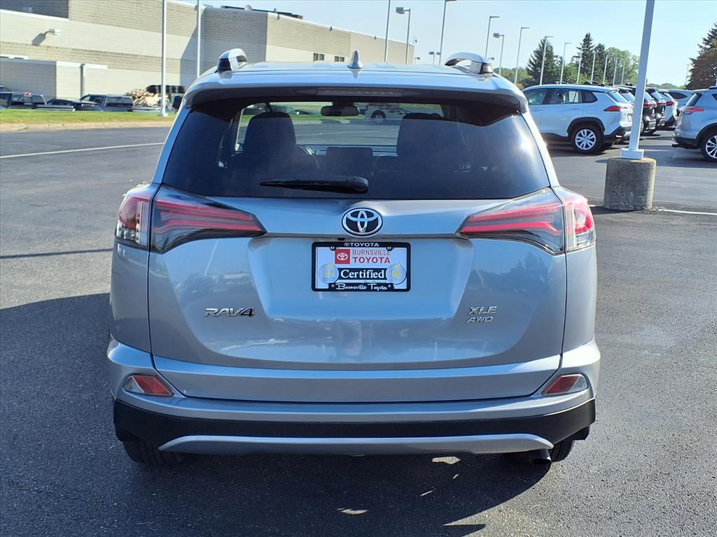 2018 Toyota RAV4 Adventure XLE photo 4