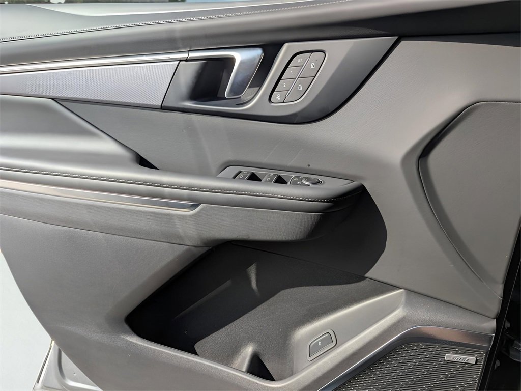 2025 Buick Enclave Sport Touring photo 11