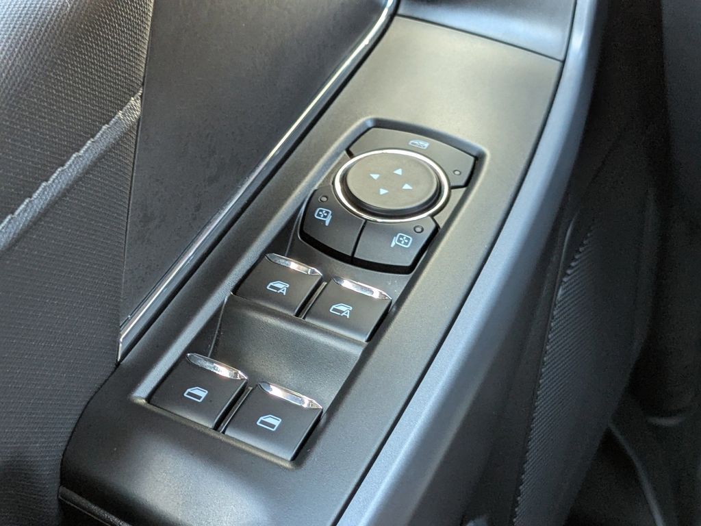 2025 Ford F-150 XLT photo 24