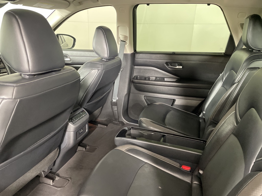 2022 Nissan Pathfinder SL photo 30