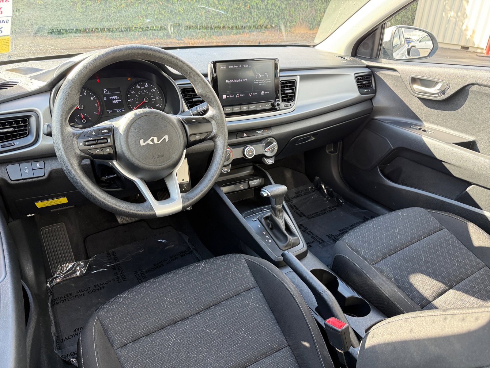 2023 Kia Rio LX photo 14