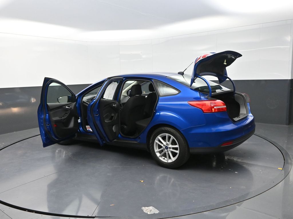 2018 Ford Focus SE photo 29