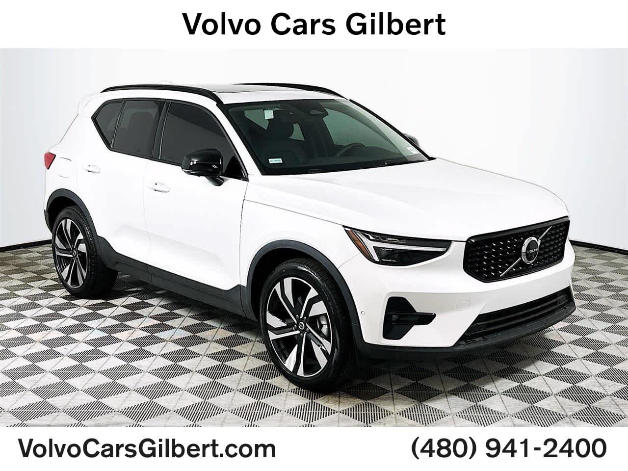 2025 Volvo XC40 Plus