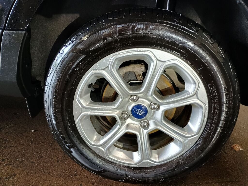 2018 Ford EcoSport SE photo 23