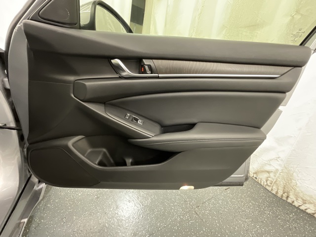2021 Honda Accord Hybrid EX-L photo 22