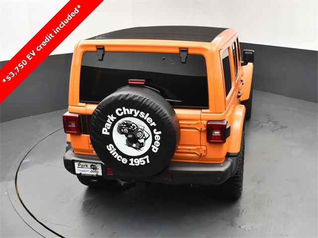 2025 Jeep Wrangler Sahara 4xe photo 14