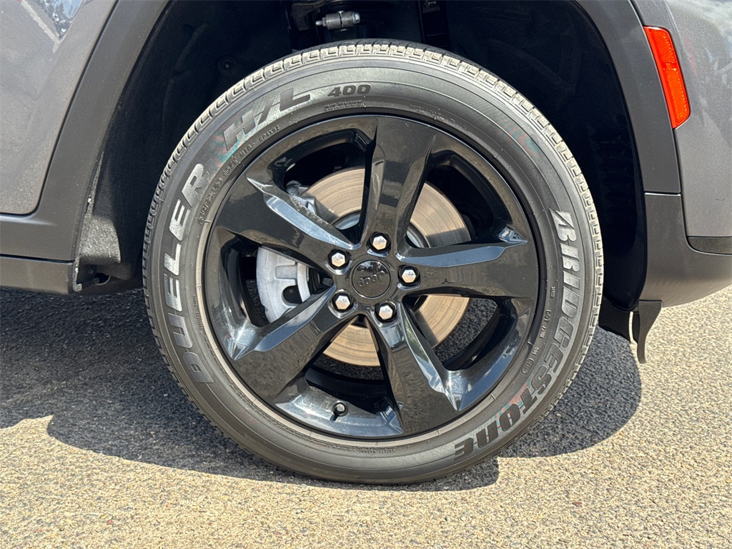 2023 Jeep Grand Cherokee Altitude photo 5