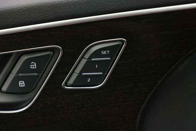 2025 Audi Q7 55 Prestige photo 18