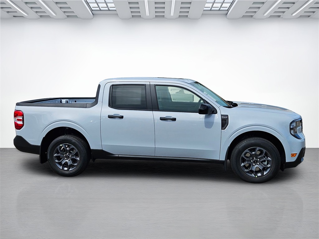 2025 Ford Maverick XLT photo 4
