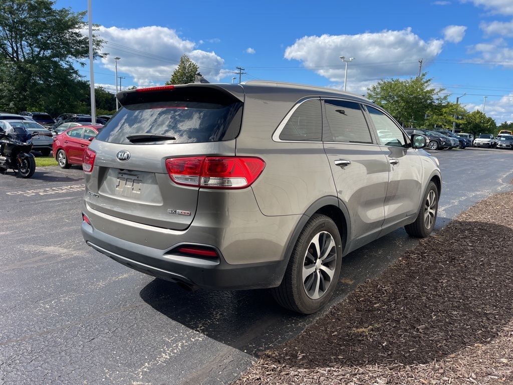 2017 Kia Sorento EX photo 3