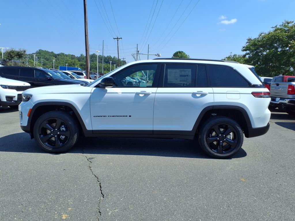 2025 Jeep Grand Cherokee Altitude X photo 14