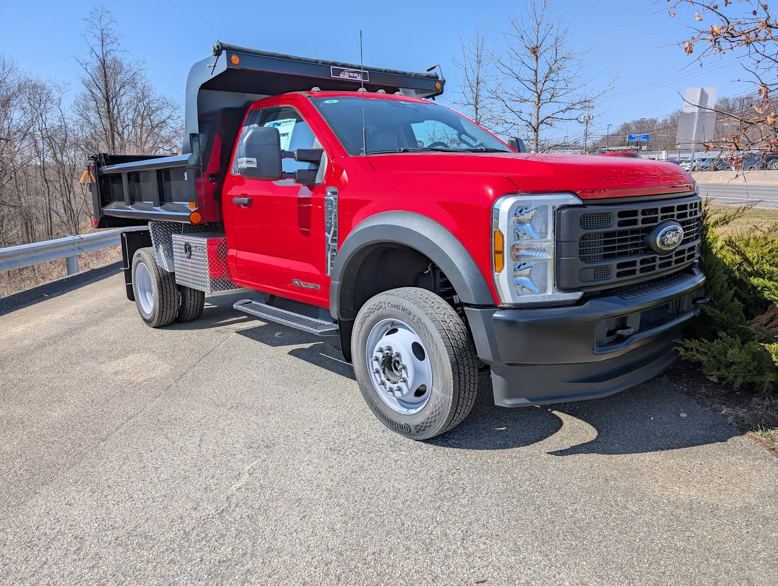 2024 Ford F-550 Super Duty Chassis Cab XL's photo