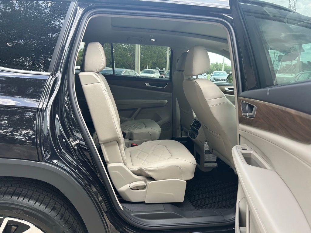 2026 Volkswagen Atlas SE Technology photo 29