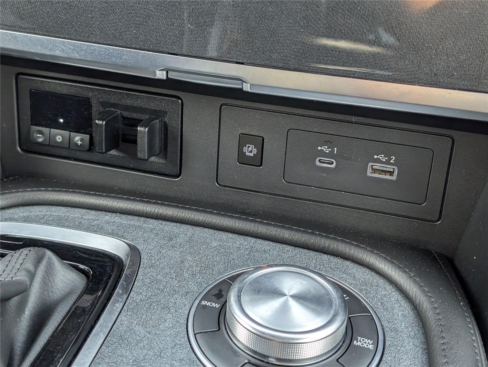 2022 Nissan Armada SL photo 20