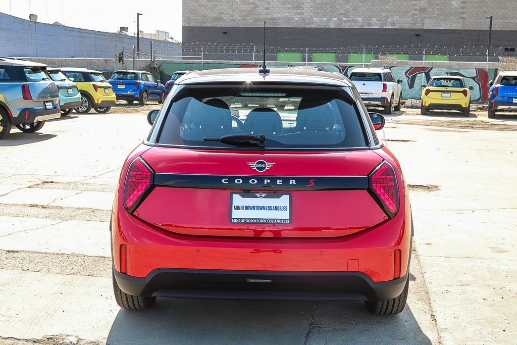 2025 Mini Cooper 4 Door Hardtop Signature photo 7