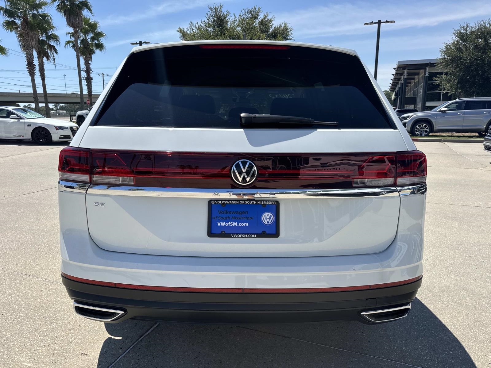 2025 Volkswagen Atlas SE photo 5
