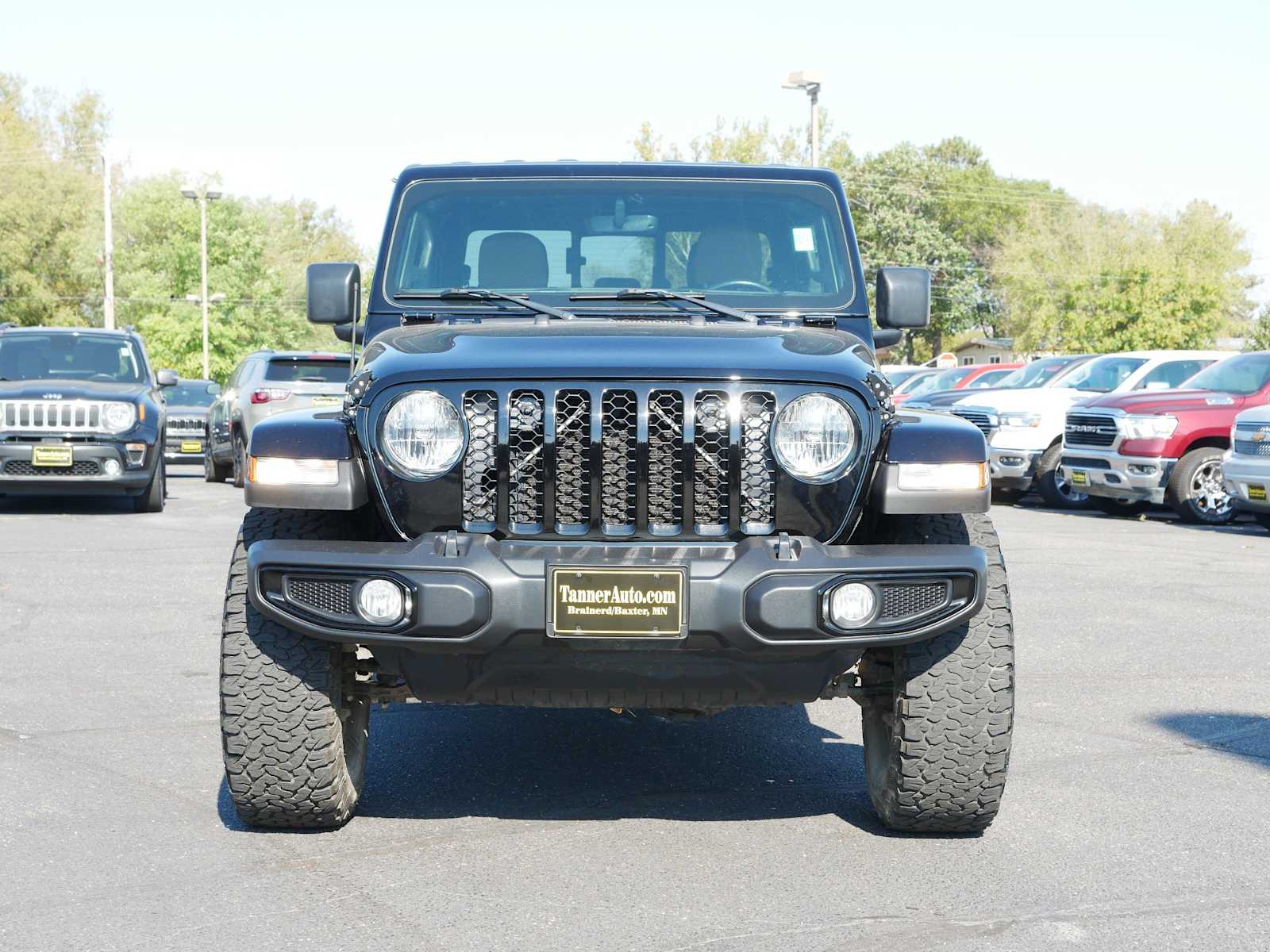 Used 2021 Jeep Gladiator Overland with VIN 1C6HJTFG0ML592226 for sale in Brainerd, Minnesota