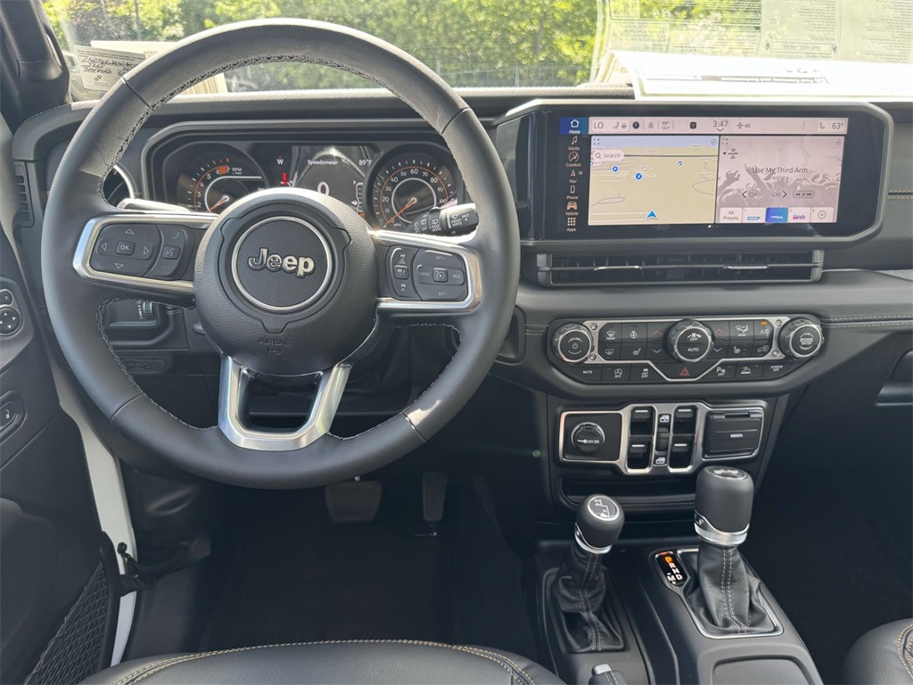 2025 Jeep Wrangler Sahara photo 16
