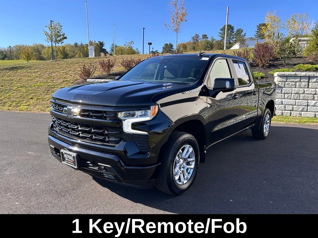 2023 Chevrolet Silverado 1500 RST photo 3