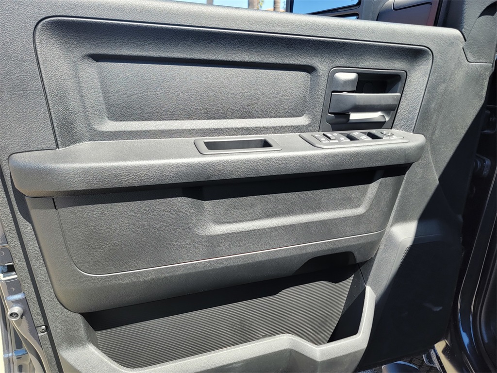 2026 Ram 3500 Tradesman photo 8