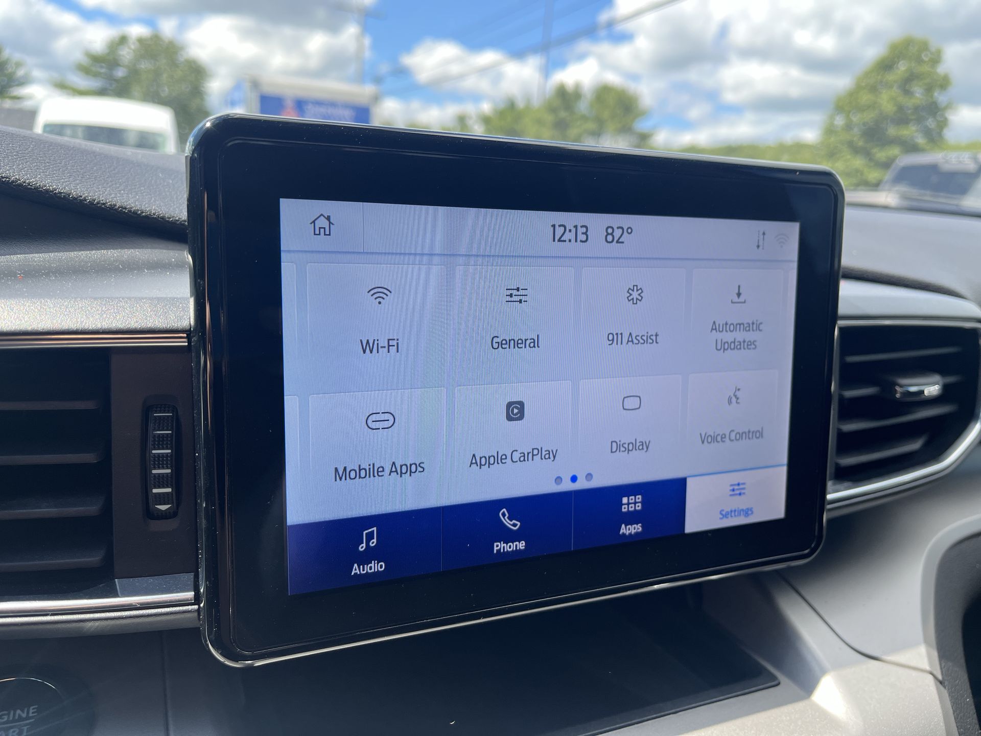 2023 Ford Explorer XLT photo 11