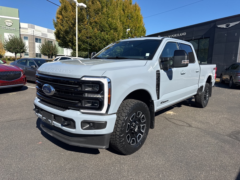 2025 Ford F-350 Platinum photo 3