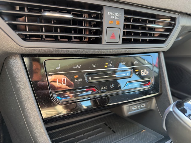 2025 Volkswagen Jetta 1.5T SE photo 7