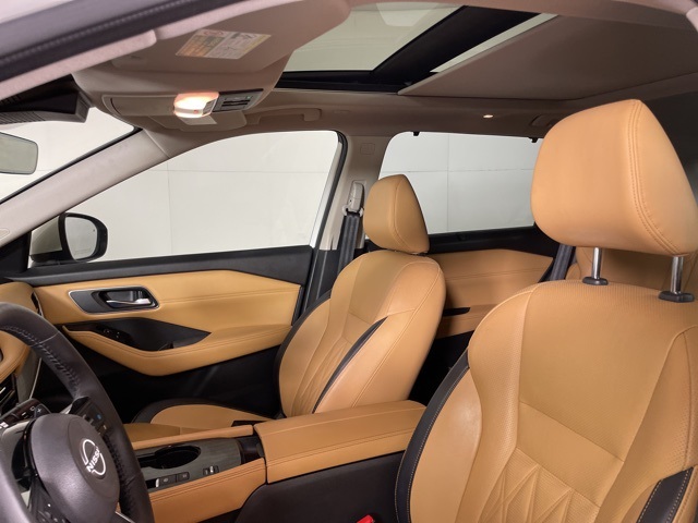 2022 Nissan Rogue Platinum photo 16