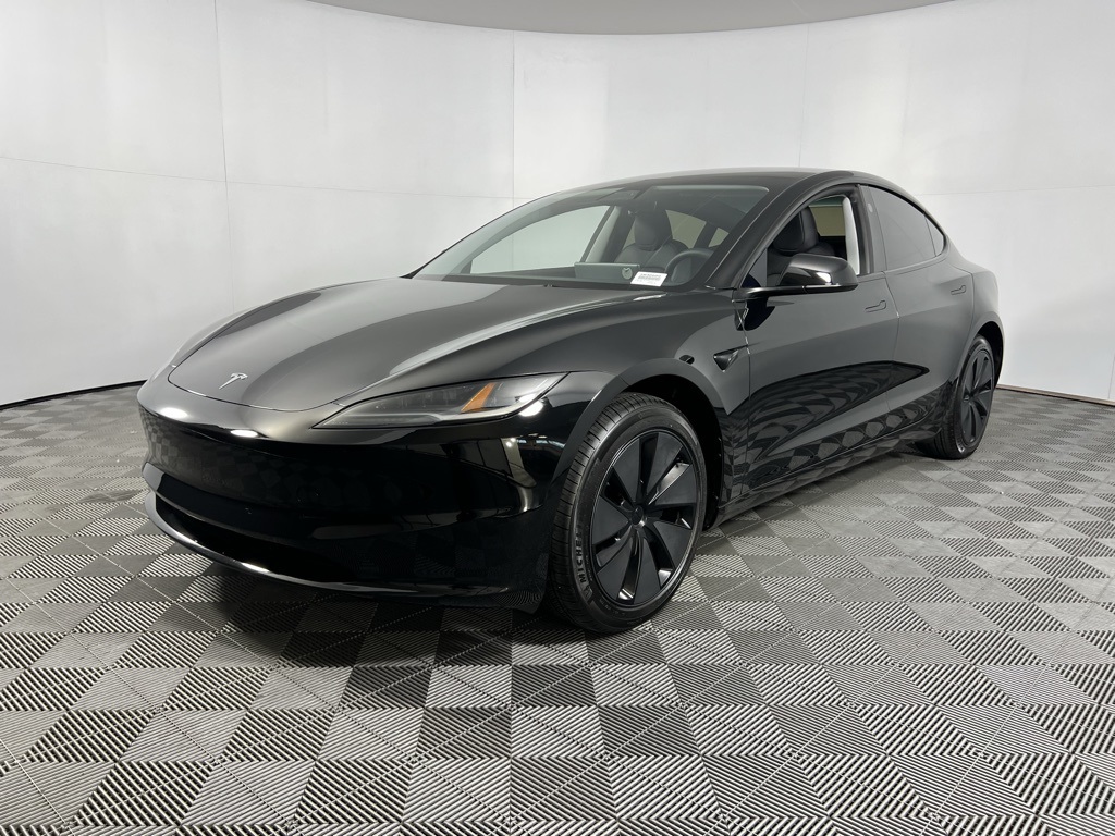 2025 Tesla Model 3 Long Range photo 4