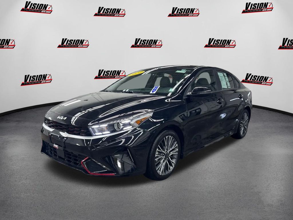 2024 Kia Forte GT-LINE's photo