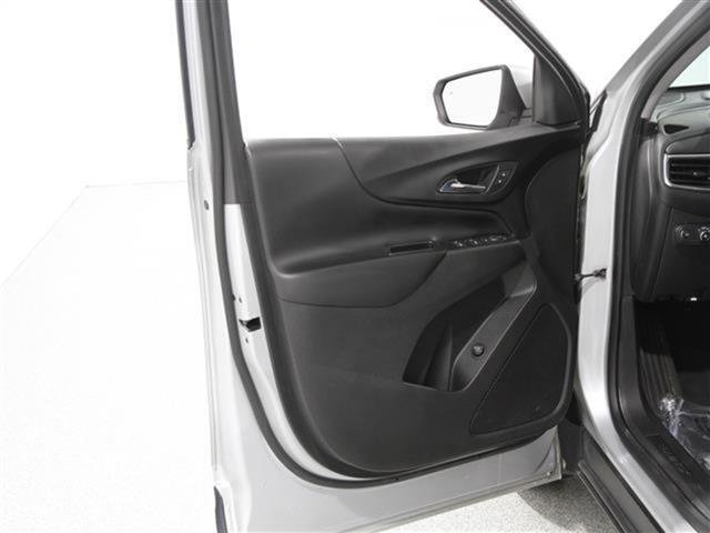 2022 Chevrolet Equinox LT photo 4