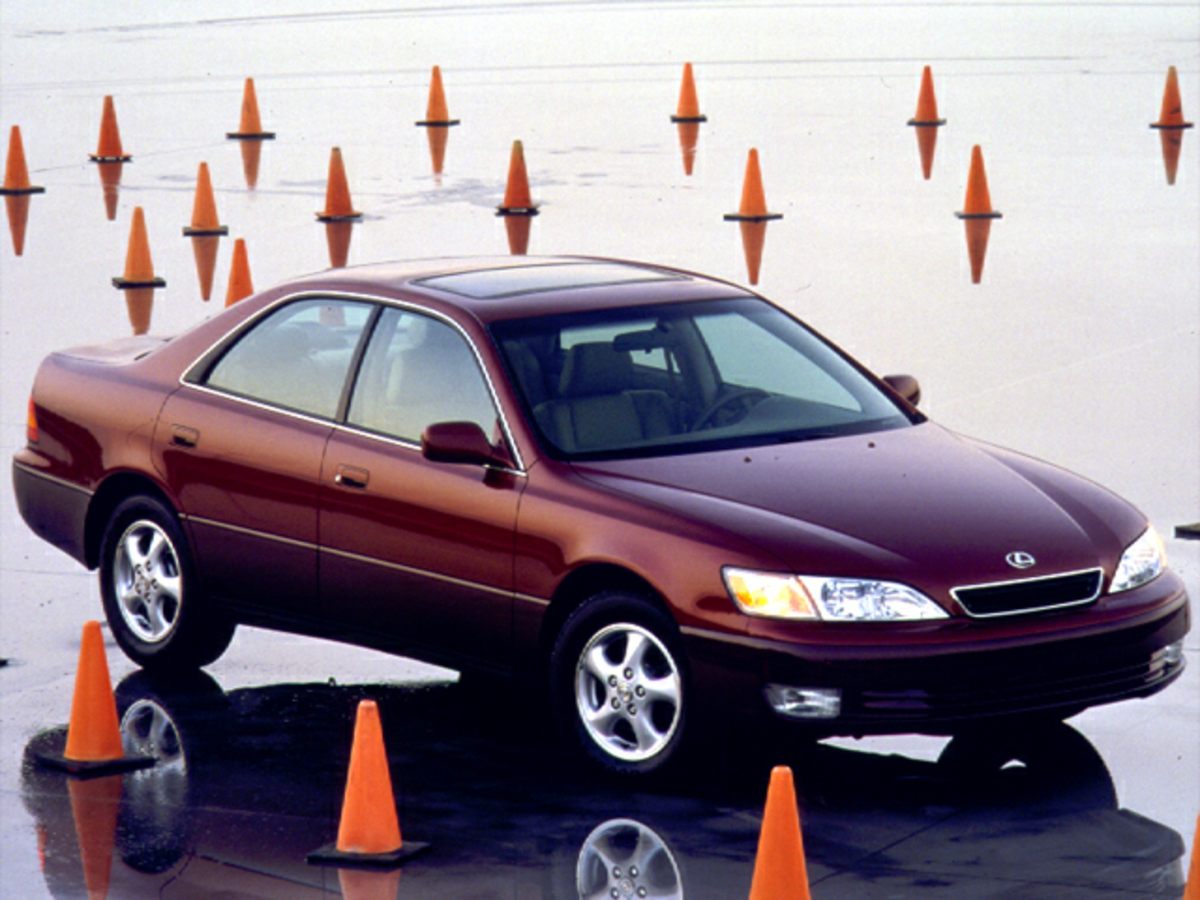 1999 Lexus ES 300's photo