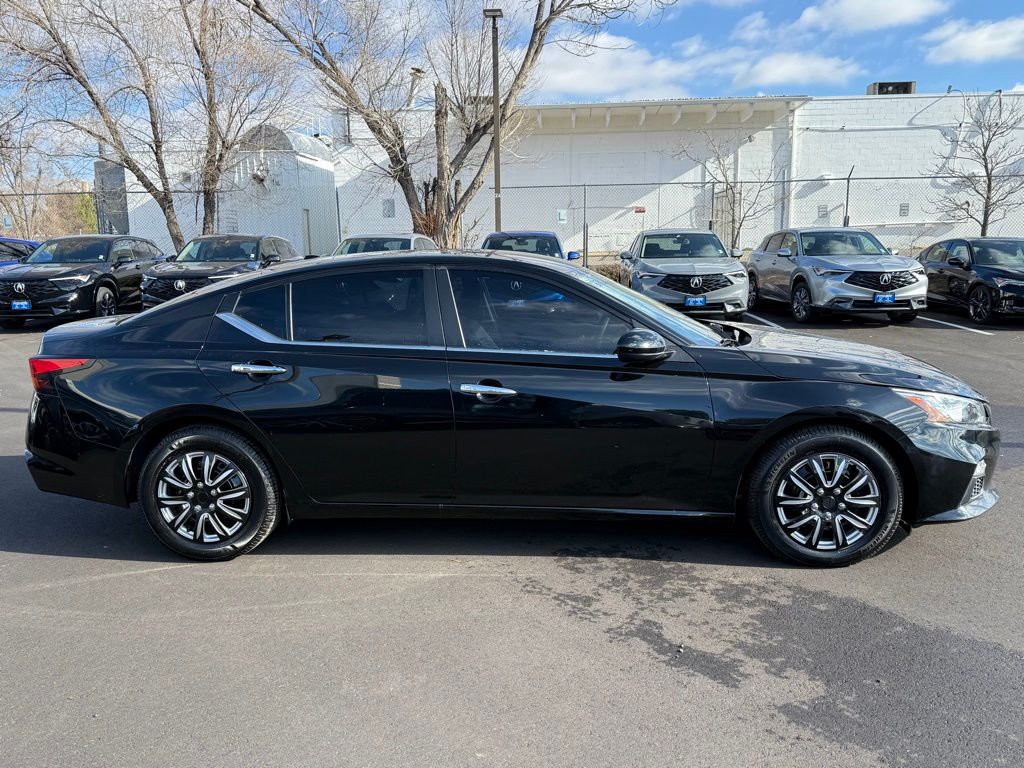 2020 Nissan Altima 2.5 S photo 2