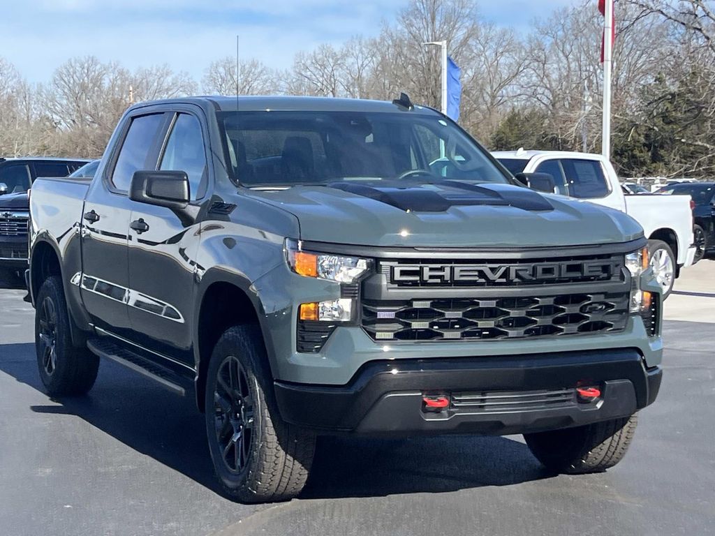2026 Chevrolet Silverado LT's photo