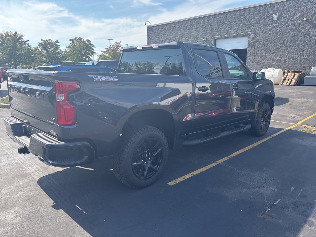 2022 Chevrolet Silverado 1500 LT Trail Boss photo 3
