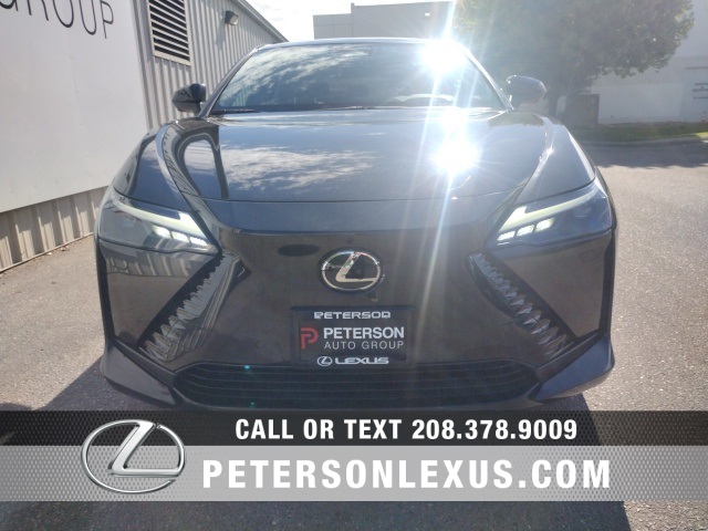 2023 Lexus RZ 450e Premium photo 9