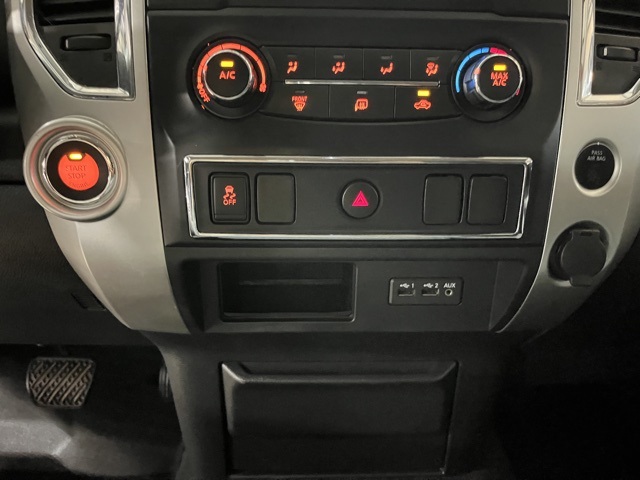 2019 Nissan Titan SV photo 19