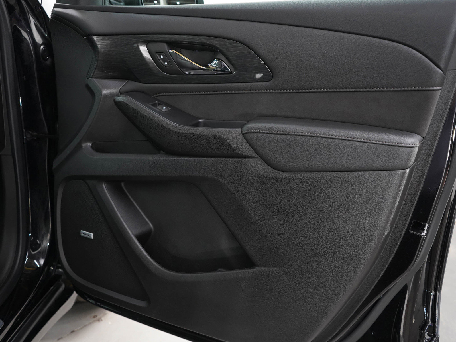 2022 Chevrolet Traverse High Country photo 3