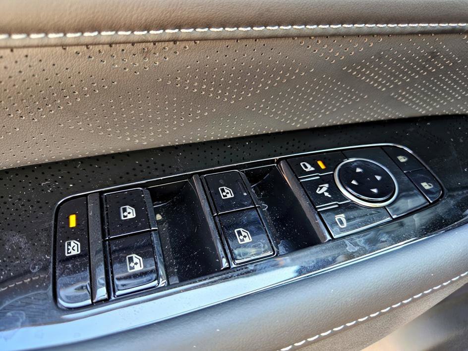 2026 Infiniti QX80 photo 28